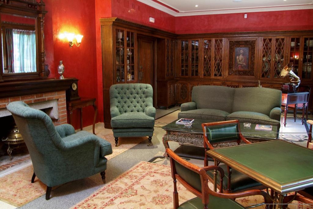 Palacio Miraflores Miraflores de la Sierra Interior foto